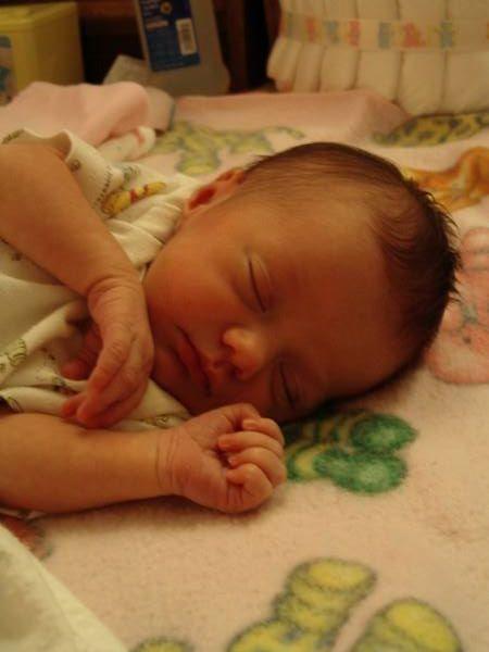 Natalynn Lea Miller 1st Month